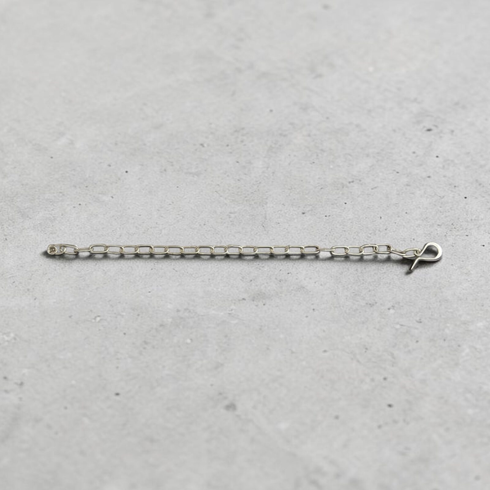 halqa link bracelet, laid flat
